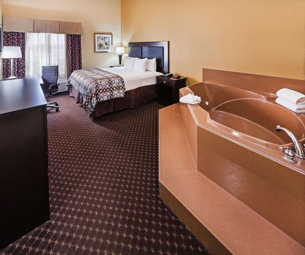 La Quinta By Wyndham Alvin Hotel Room photo